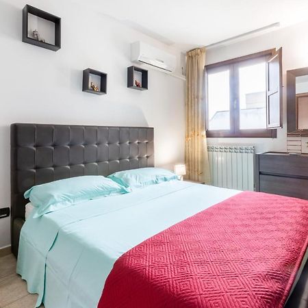 דירות Lecce Colorful Flat With Terrace & Parking מראה חיצוני תמונה