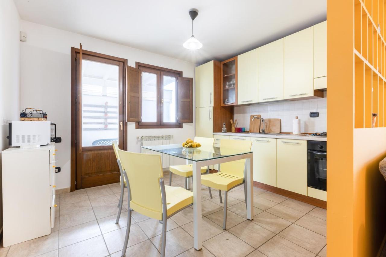 דירות Lecce Colorful Flat With Terrace & Parking מראה חיצוני תמונה