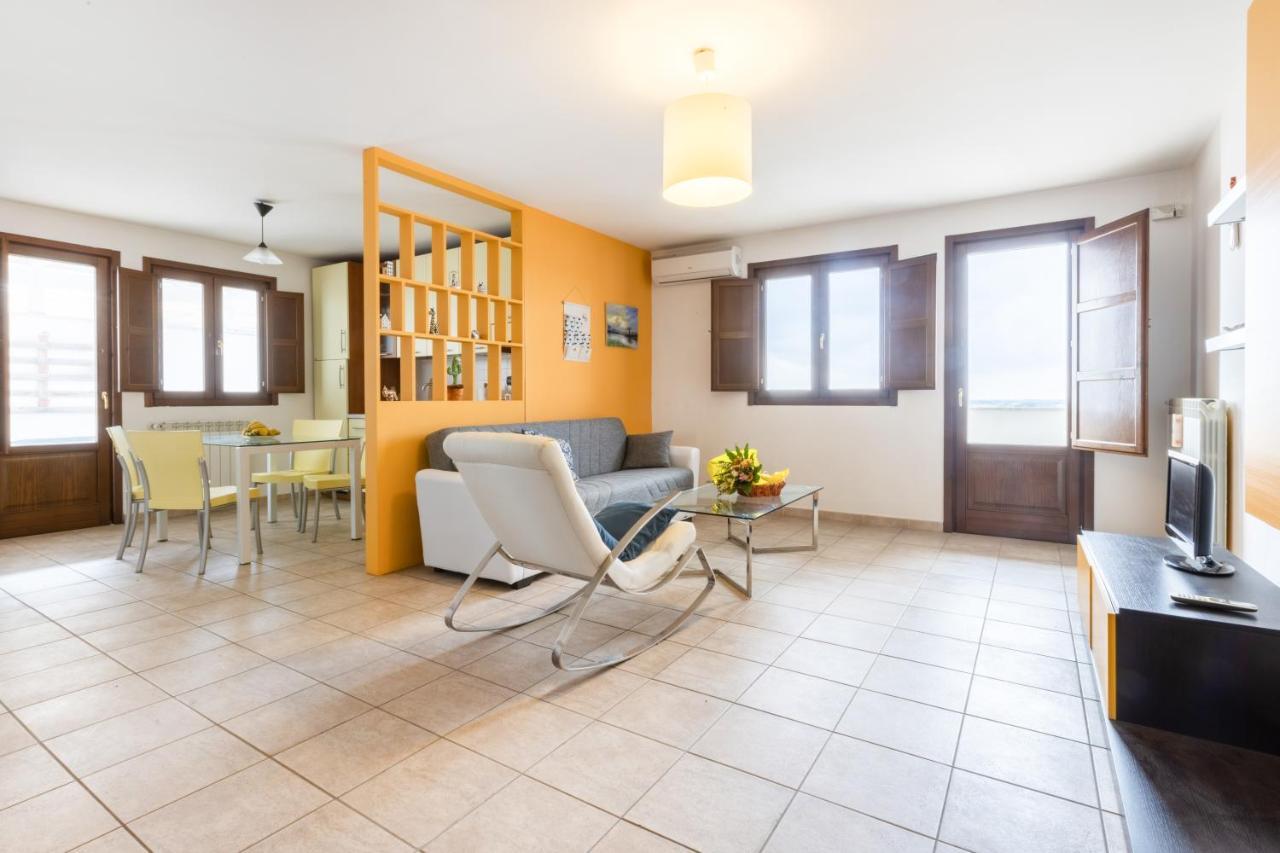 דירות Lecce Colorful Flat With Terrace & Parking מראה חיצוני תמונה