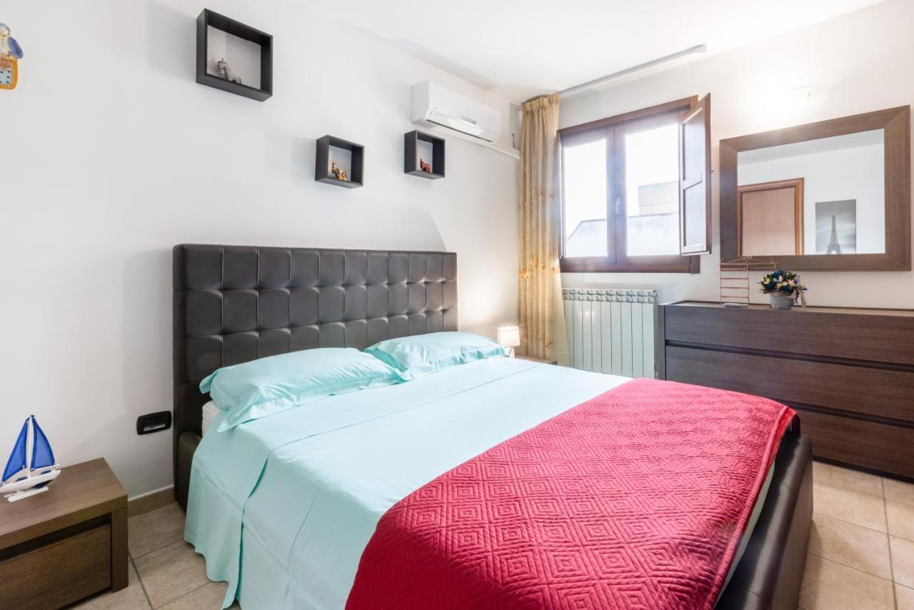 דירות Lecce Colorful Flat With Terrace & Parking מראה חיצוני תמונה