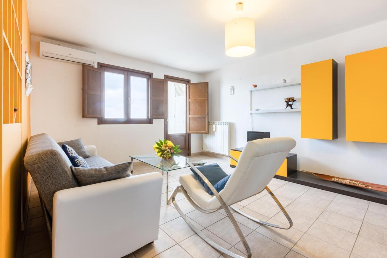 דירות Lecce Colorful Flat With Terrace & Parking מראה חיצוני תמונה